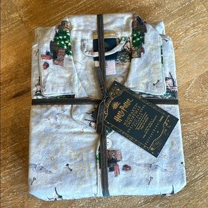 Harry Potter Hogwarts Christmas pajamas XS